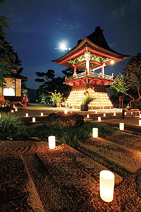 毎年、町内外から多くの人が訪れる月夜野のお月見会「指月会」＝みなかみ町の禅寺「大峰山 嶽林寺」